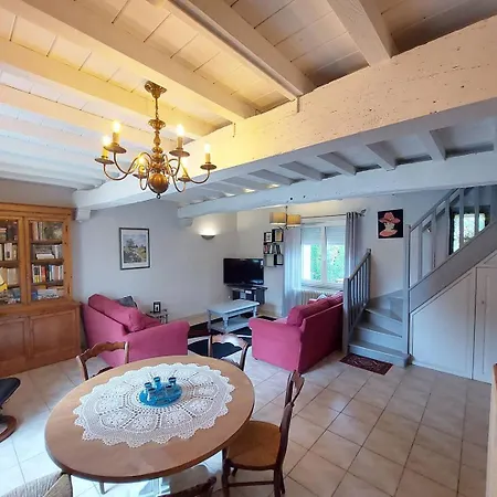 فيلة L'ostalet De Sarron A Brax, Lot Et Garonne *